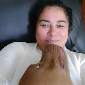 Meet your Posher, Adela